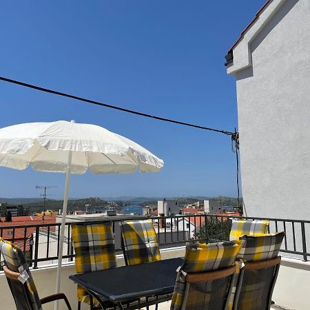 Apartment Simaris - Spacious With Terrace And Sea View Šibenik Екстериор снимка